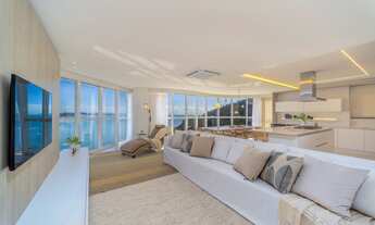 Imagem 2: APARTAMENTO FRENTE MAR EM BALNEÁRIO CAMBORIÚ | 4 SUÍTES | 4 VAGAS DE GARAGEM | 237 M²