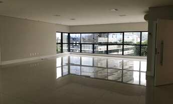 Imagem 2: APARTAMENTO NO CENTRO | EDIFÍCIO DUBAI TOWER | 307 M² | 4 SUÍTES | 5 VAGAS DE GARAGEM