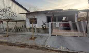 Imagem 2: LINDA CASA COM 03 DORMITÓRIOS NO FLORESTA | PRÓXIMO AO VITORINO