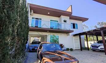 Imagem: LINDA CASA EM RUA SEM SAÍDA NO BAIRRO PETRÓPOLIS