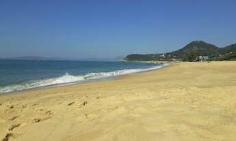 Imagem 7: Oportunidade Única à Beira-Mar na Encantadora Praia do Chico, Barra do Sul/SC
