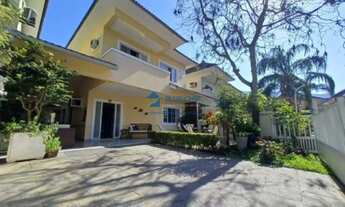 Imagem 1: Casa Triplex à venda no Condomínio Luz do Sol - Vargem Pequena com 03 suítes por R$1.200.0