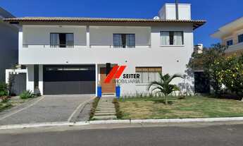 Imagem: Casa à venda em condomínio fechado na