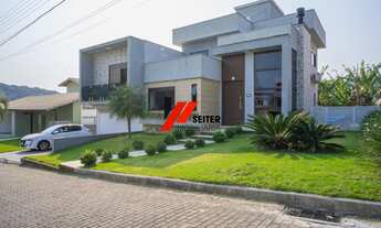 Imagem: Casa à Venda de Alto Padrão na praia Cachoeira