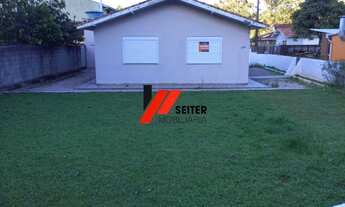 Imagem: Casa térrea de esquina com amplo terreno