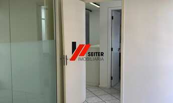 Imagem 2: Sala comercial para alugar no centro de Florianópolis