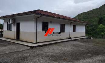 Imagem 2: Casa à Venda em Florianópolis-SC Bairro Monte Verde com 7 Quartos