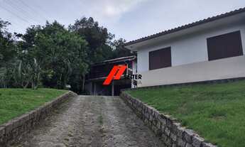 Imagem 3: Casa à Venda em Florianópolis-SC Bairro Monte Verde com 7 Quartos