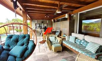 Imagem: Casa de alto padrão à venda no bairro