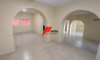 Imagem 2: Casa com 680 m2 estilo antigo no centro de Florianopolis