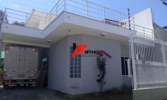 Imagem 2: Casa a venda na agronômica, com 2 dormitorios sendo 1 suite, vaga de garagem coberta 139m²