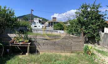 Imagem 2: Casa de 2 dormitórios com amplo terreno na Vargem Grande