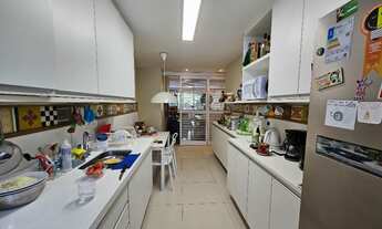 Imagem 2: Apartamento à venda na Gávea-RJ: 4 quartos, 1 suíte, 3 salas, 3 banheiros, 2 vagas de gara