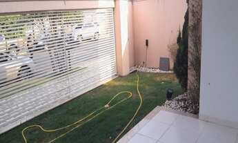 Imagem 7: Vende-se 2 casas no mesmo terreno. Sendo 1 casa de 230 m², com 4 quartos, sendo 2 suítes