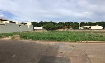 Imagem: Terreno a venda no Jardim Itália, com área