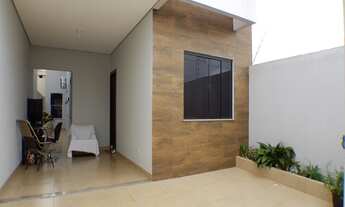 Imagem 2: Vende-se casa com 2 quartos, sendo 1 suíte, toda no porcelanato, forro gesso, garagem para