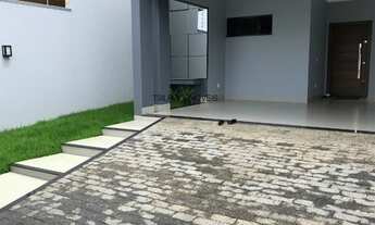 Imagem 2: Casa á venda 3 dormitórios sendo 1 suíte, 2 salas, 3 banheiros, 4 vagas, aceita 50% em per