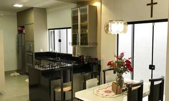 Imagem 7: Casa á venda 3 dormitórios sendo 1 suíte, 2 salas, 3 banheiros, 4 vagas, aceita 50% em per