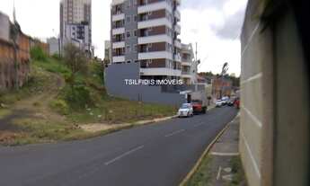 Imagem: Vende-se terreno em Uvaranas, bem próximo