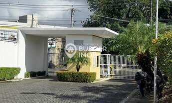 Imagem: CASA COM 4/4 EM CONDOMÍNIO FECHADO