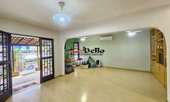 Imagem 6: Casa à venda em localização privilegiada: 3 quartos, 1 suíte, 370m² de área - Imperdível!