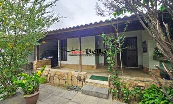 Imagem 2: Casa à venda em localização privilegiada: 3 quartos, 1 suíte, 370m² de área - Imperdível!