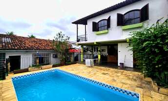 Imagem: Casa à venda em localização privilegiada