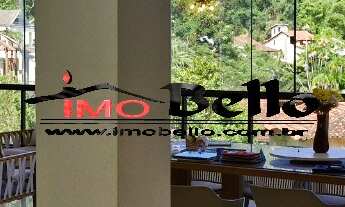 Imagem: Imponente mansão em condomínio na Freguesia