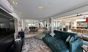 Imagem 3: Casa de alto padrão mobiliada a venda no Residencial Alphaville 1 em Barueri - SP