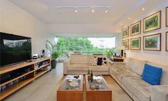 Imagem: 4 dormitórios, 1 suítes, 6 banheiro, 4