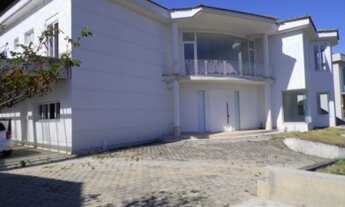 Imagem: Casa de alto padrão no condomínio Suiça