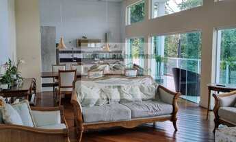 Imagem: Luxuosa casa em condomínio à venda em