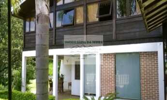 Imagem: Casa de luxo em condomínio à venda em