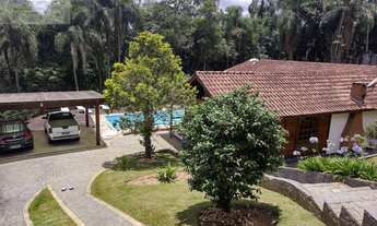 Imagem: Casa Térrea a Venda na Serra da Cantareira