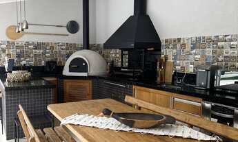 Imagem 4: Imponente residência em condomínio na Serra da Cantareira-SP: 3 quartos, 2 suítes, 4 salas