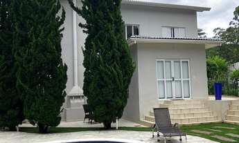 Imagem: Imponente residência em condomínio na