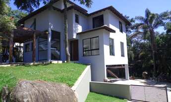 Imagem: Casa de luxo em condomínio em Serra da