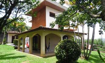 Imagem 2: Luxuosa Casa à Venda em Mairiporã-SP, Parque Teresópolis: 4 quartos, 1 suíte, 3 salas, 4 b