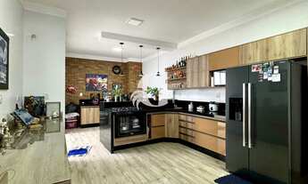 Imagem 3: Casa em Condomínio à Venda em Mogi Guaçu-SP 3 Quartos, 1 Suíte, 2 Salas, 3 Banheiros, 4 V