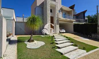 Imagem: Casa à Venda em Condomínio Exclusivo de