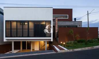 Imagem: Magnífica Casa em Condomínio à Venda