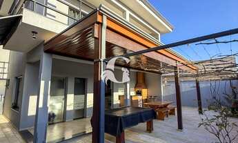 Imagem: Impecável casa em condomínio à venda