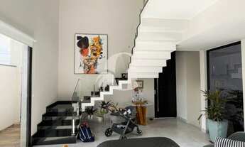 Imagem 2: MARAVILHOSO SOBRADO À VENDA NO CONDOMÍNIO RESIDENCIAL VILLAGE DA SERRA EM MOGI GUAÇU-SP