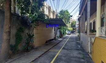 Imagem 2: Venda casa de vila bonita e reformada duplex com 03 quartos, suite, garagem, área e terraç