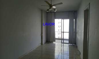 Imagem 6: Maracanã, varandão, sala e 01 quarto com dependência, garagem, play e salão de festas