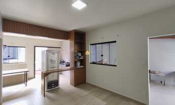 Imagem 2: Casa à Venda no Centro de Esmeraldas - Espaço, Conforto e Lazer por R$ 800.000,00