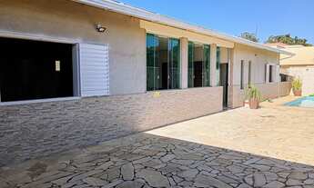 Imagem 7: Casa Espaçosa à Venda no Bairro Fernão Dias, Esmeraldas - 3 Quartos, Suíte, Área Gourmet