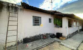 Imagem 2: Casa à Venda no Centro de Esmeraldas, MG - 5 Quartos, 979m² de Área Total, R$ 1.200.000