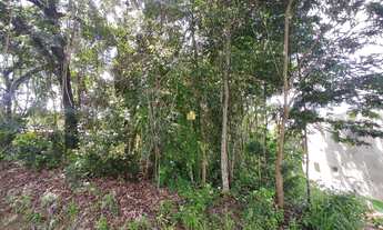 Imagem: Lote Amplo à Venda no Condomínio Solar