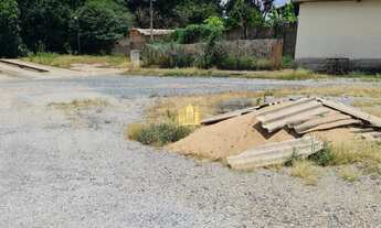 Imagem: Casa à venda em Esmeraldas-MG, bairro Fernão